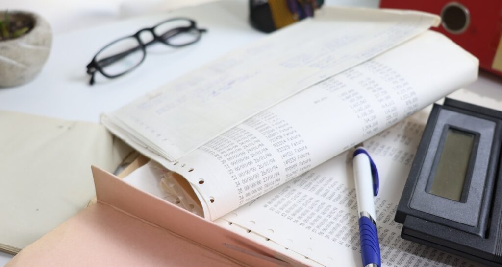 Gemeinkostenwertanalyse, Auswertung von Verwaltungsleistungen und Kostenunterlagen am Schreibtisch