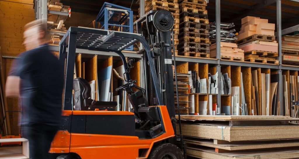 Leasing oder Kauf, Gabelstapler als Investitionsgut im Betrieb